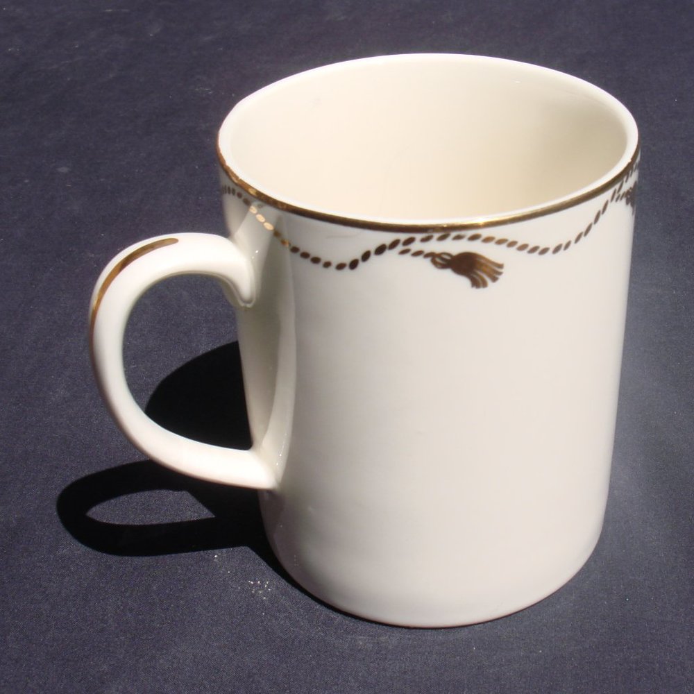 Vintage Porcelain Mug Gold Leaf Tassel Gift Cup